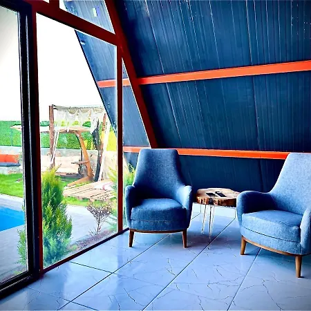 Hidden Paradise Garden *